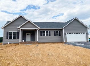 122 Spring Ridge Dr, Stuarts Draft, VA 24477