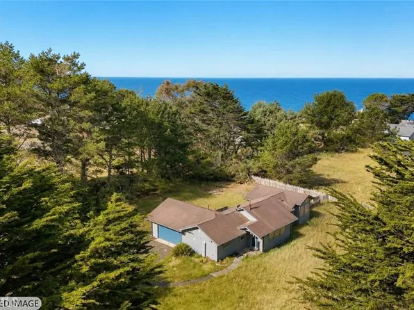 34201 Pacific Reefs Rd, Albion, CA 95410