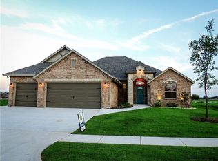 11208 SW 41st Ter, Mustang, OK 73064