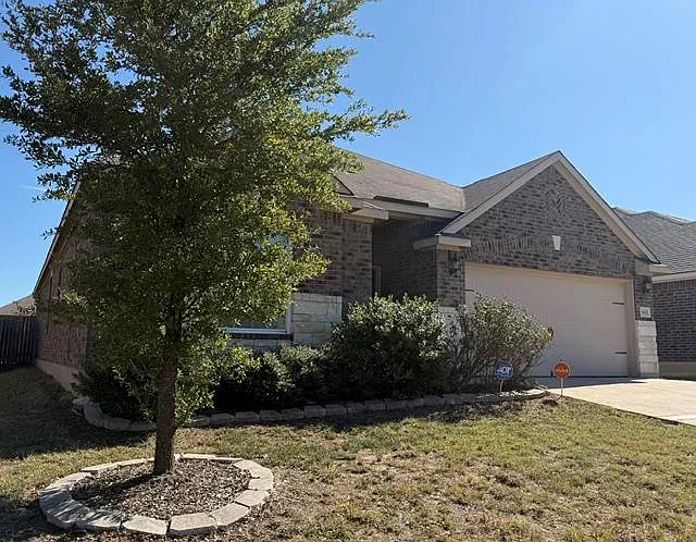 3 bed, 2.0 bath, 1735 sqft, $1,895 — Photo 3