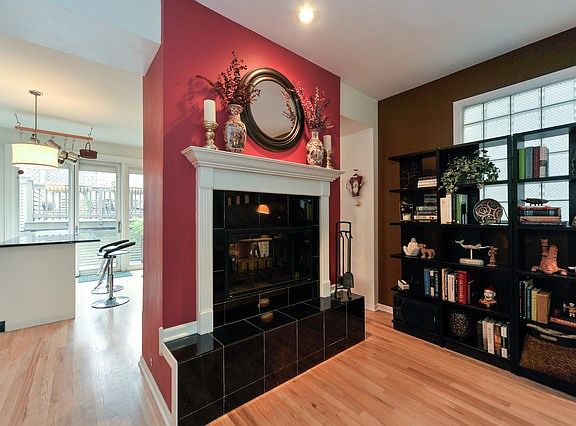 5th image of 541 N Hartland Ct