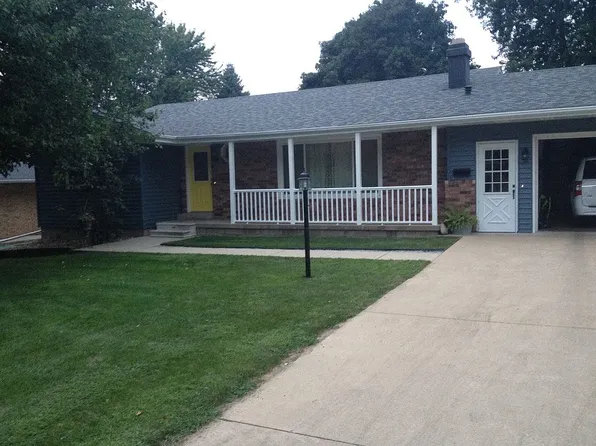 705 W North St, Abingdon, IL 61410