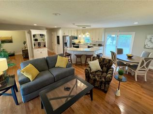 1604 E Fairfield Dr, Mount Airy, NC 27030