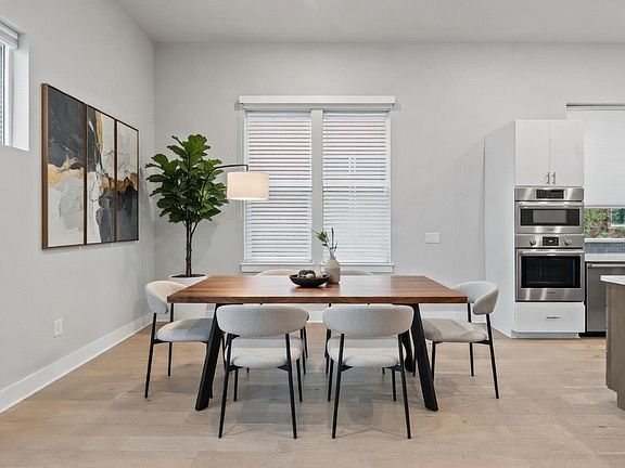 4th image of 6104 Florencia Ln
