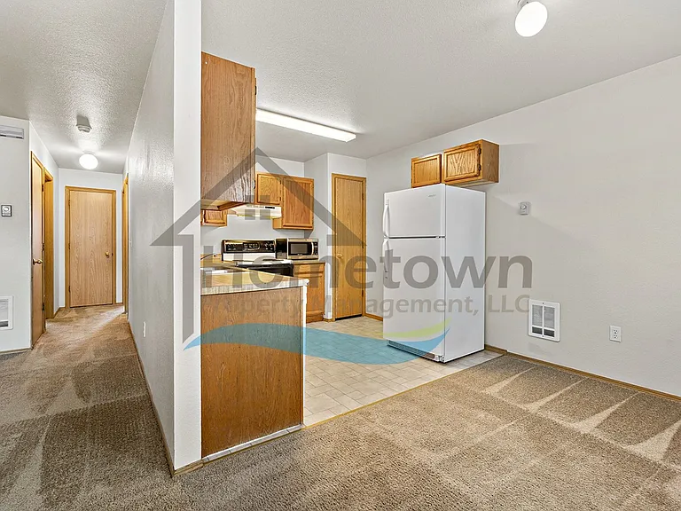 703 N Compton St — Photo 11