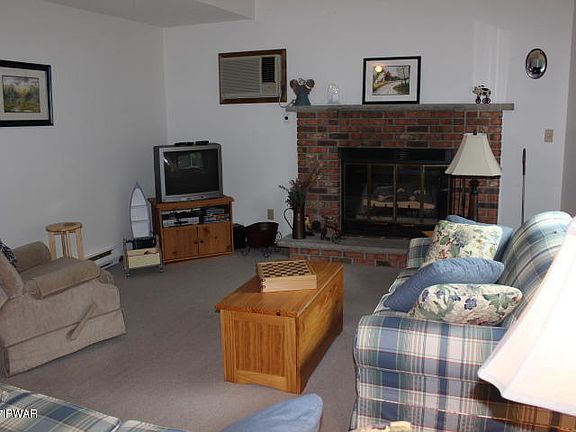 5th image of 384 Underwood Ln