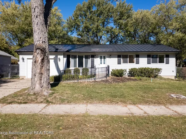 1500 Pierce Rd, Lansing, MI 48910