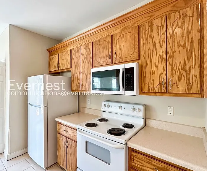 1713 Jacquelin St — Photo 5