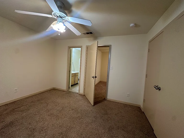 613 Bernard St #5 — Photo 9