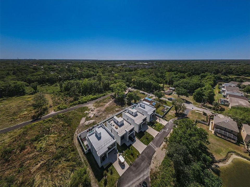 2nd image of 210 Skysail Pl Lot 1
