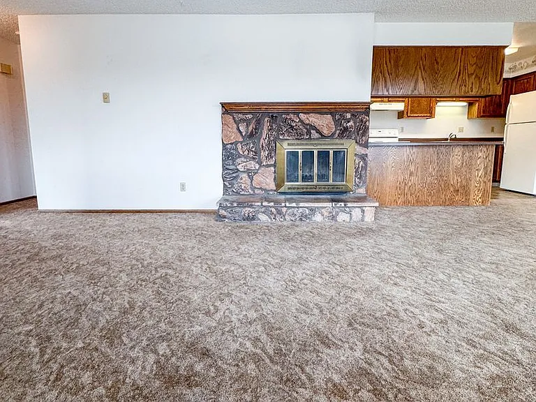 1341 Sugarview Dr — Photo 4