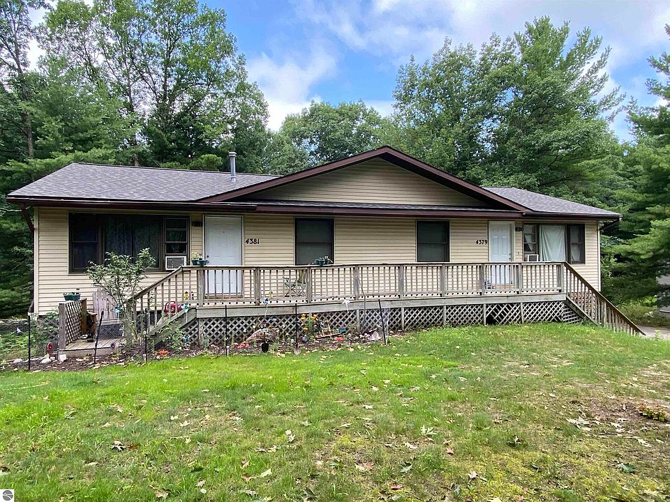 1st image of 4379-4381 Eagle Crest Dr