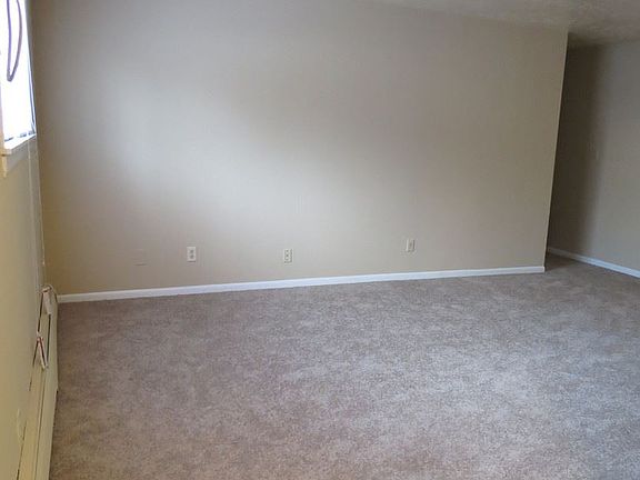 3rd image of 533 W 20th St APT 11