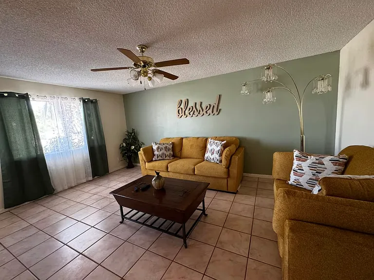 1213 W Galveston St — Photo 3