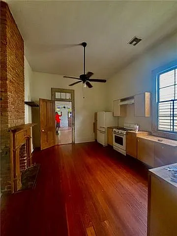 2 bed, 2.0 bath, 1500 sqft, $2,150 — Photo 3