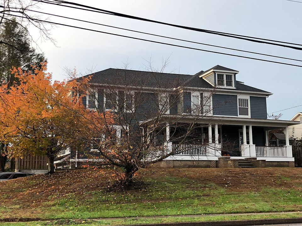 2nd image of 800 46th St