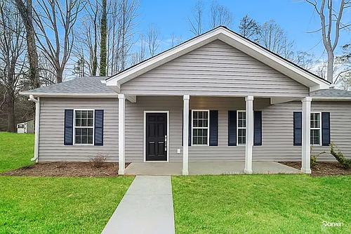 2048 Claxton Dr Photo 1
