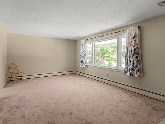 4th image of 4107 Trowbridge Rd