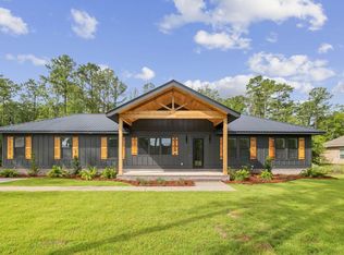 965 Bay Grove Rd, Freeport, FL 32439