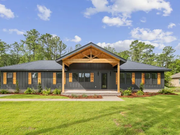 965 Bay Grove Rd, Freeport, FL 32439