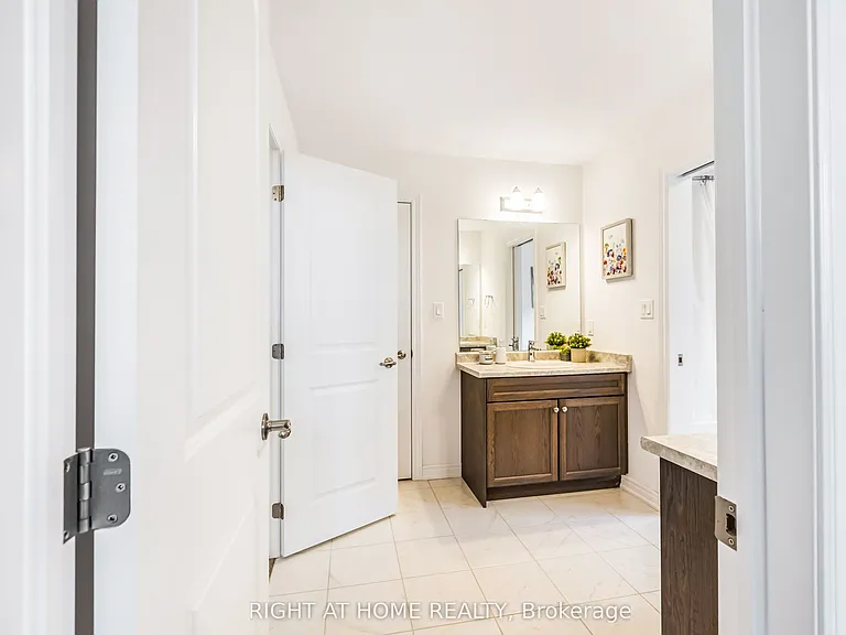 330 Gillespie Dr — Photo 34