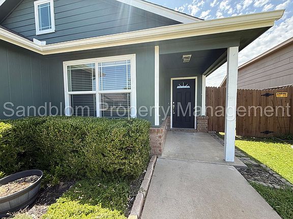 3rd image of 3912 W 104th Ct S