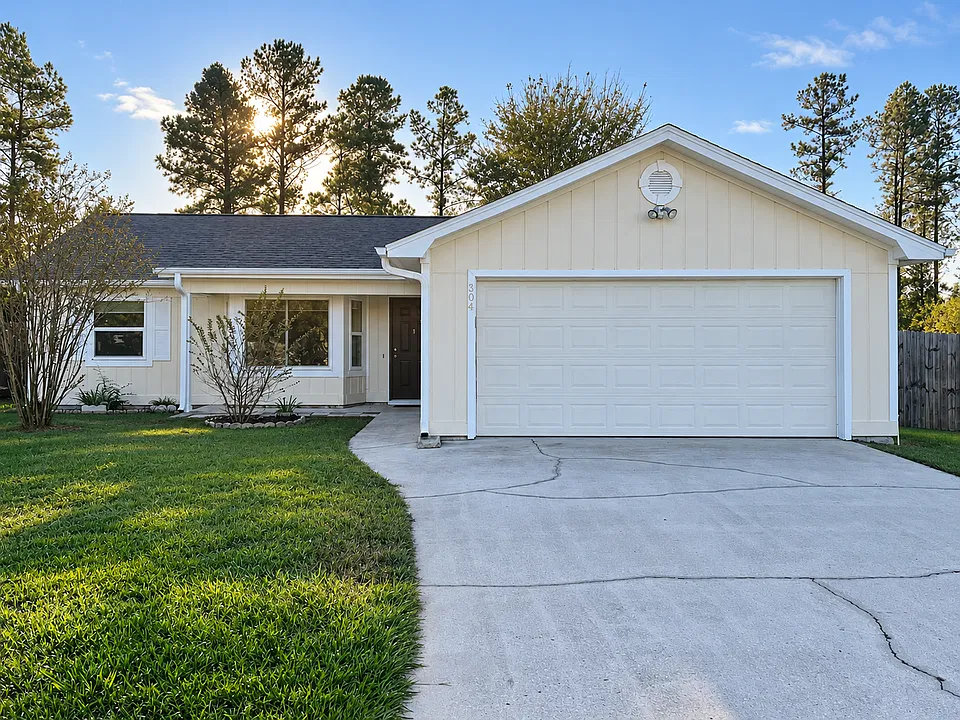 304 Greenacres Dr