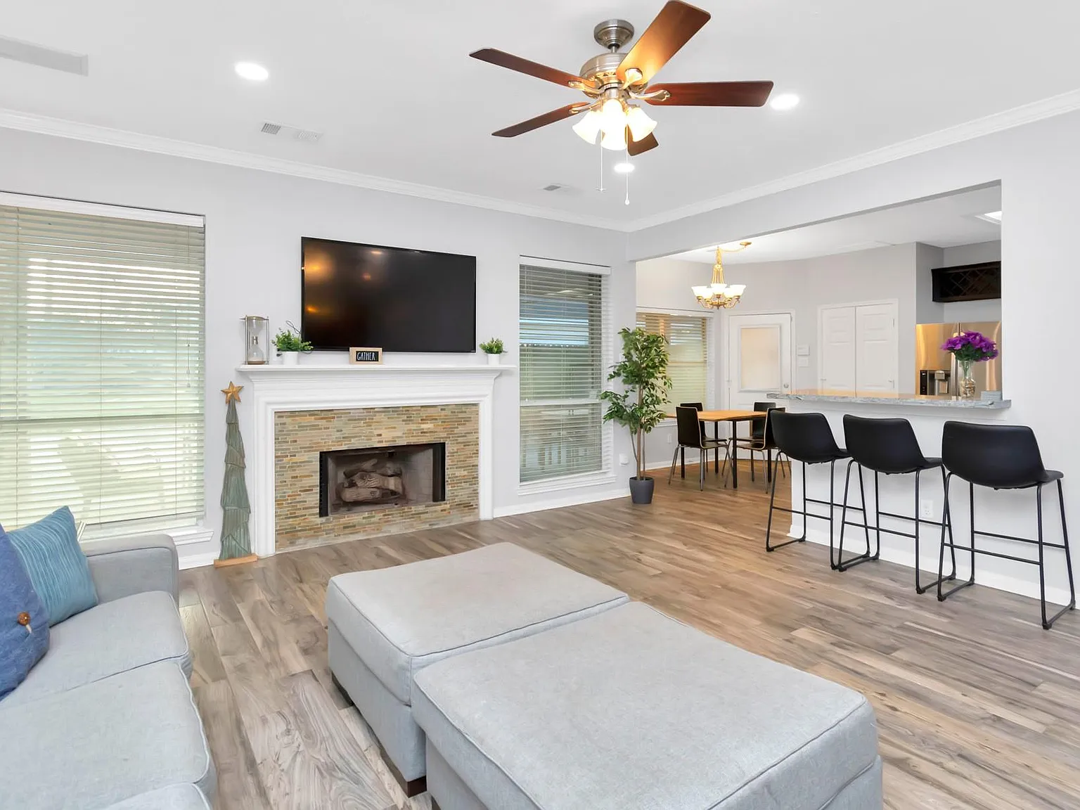7 bed, 2.5 bath, 3070 sqft, $6,000 — Photo 3