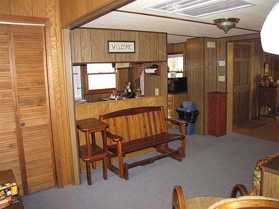 5th image of 832 Dogwood Ln