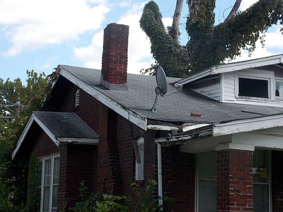 4th image of 3470 Pine Grove Ave