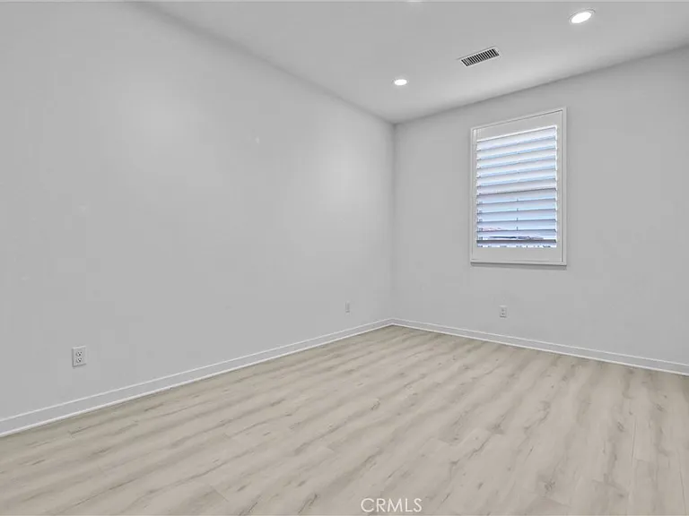 85 Savannah — Photo 22