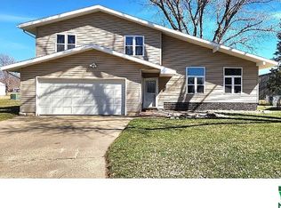 207 Willow Ct, Elk Point, SD 57025