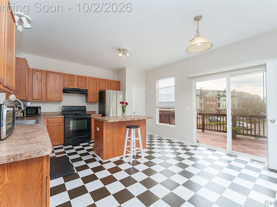 1630 Town Commons Dr, photo 8