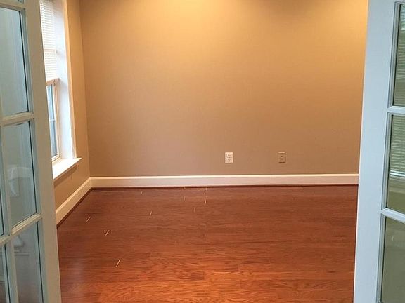 3rd image of 2524 Walnut Leaf Ln