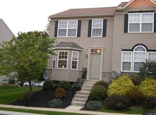 332 Knollwood Rd, Millersville, PA 17551