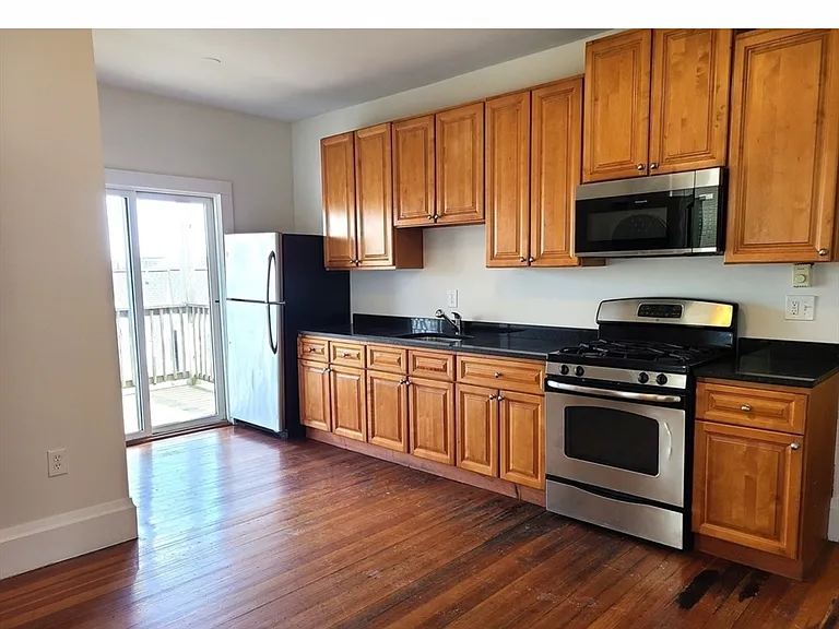 27 Buttonwood St #3 — Photo 7