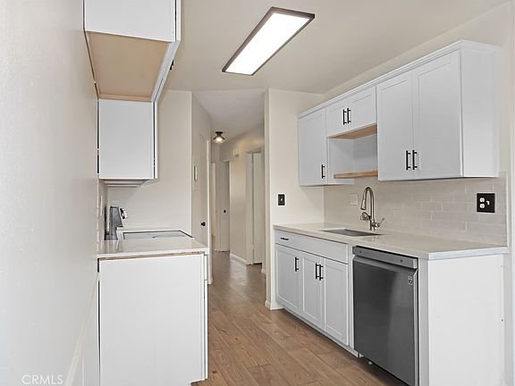 3rd image of 4723 Jackson St APT 31