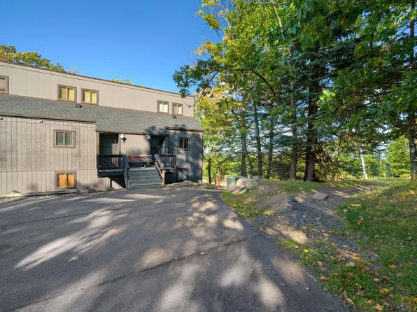 65 Cross Country Ln, Tannersville, PA 18372