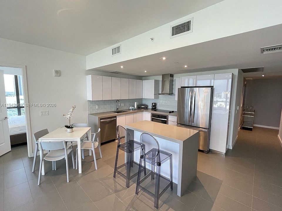 1st image of 1600 NE 1st Ave APT 1220