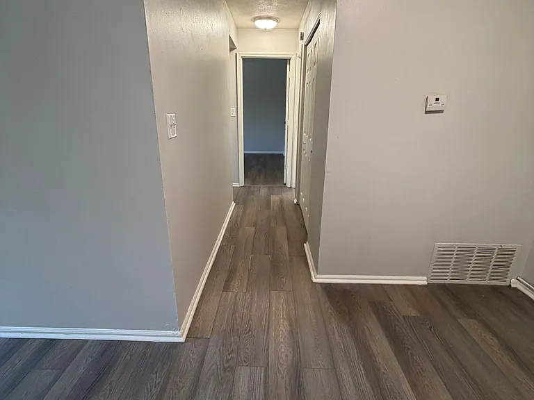 6504 Ravena Rd — Photo 10