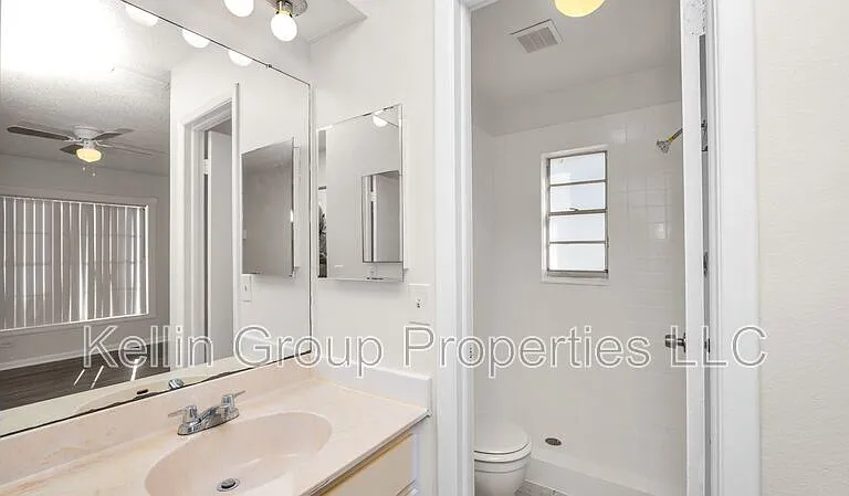 303 Regal Park Dr — Photo 24