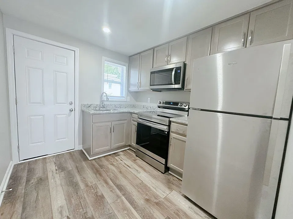 403 Price Ave