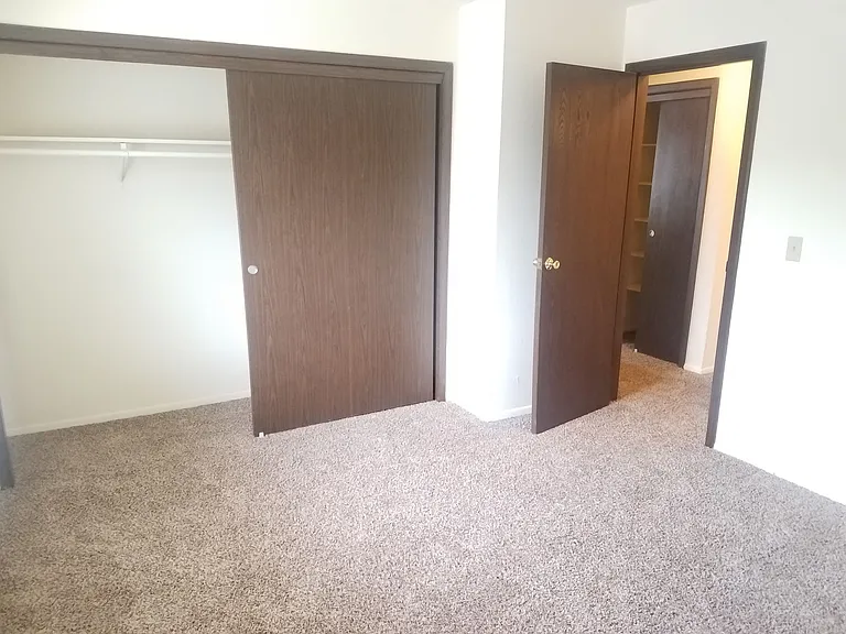 Kimberly Club Apartments — Photo 178