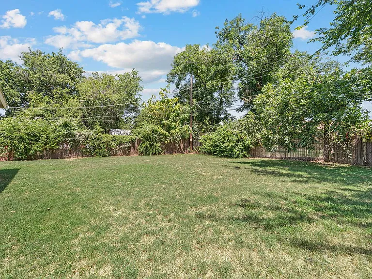 5213 Santa Rosa Dr — Photo 22