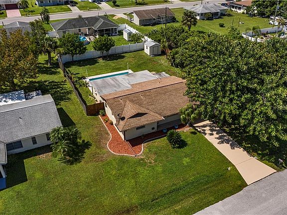 5th image of 866 Forest Hill Ln