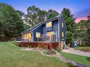 280 Shannock Rd, South Kingstown, RI 02879