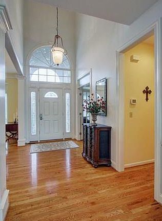 3rd image of 15016 Dearborn St
