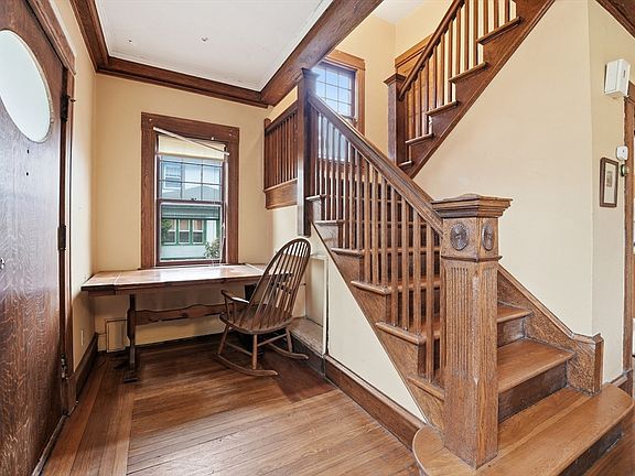 2nd image of 31 Trinity Ter