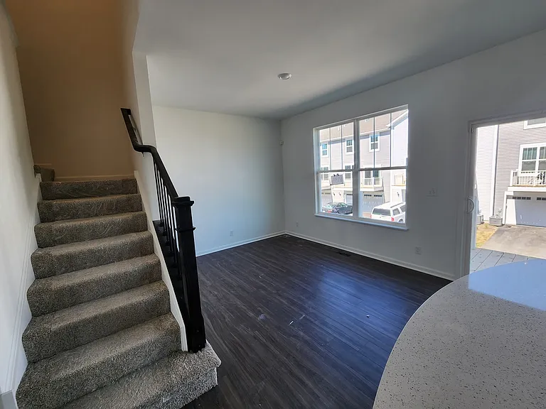 1033 Atterberg Rd — Photo 16