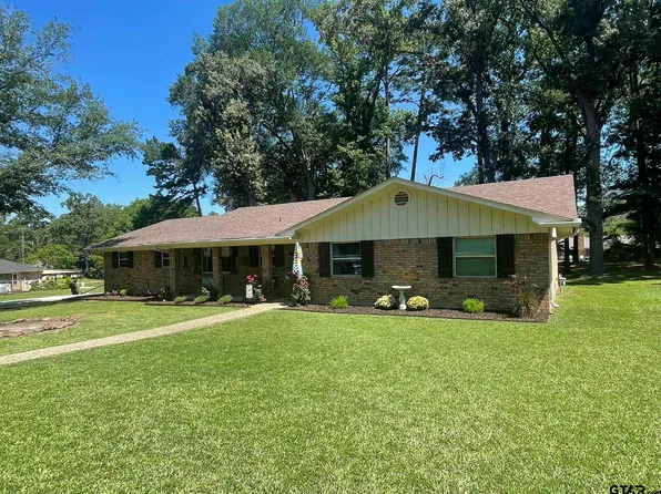 1012 Camellia St, Gilmer, TX 75644